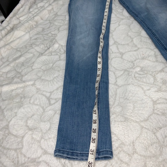 H&M Light Wash Skinny Jean- 30/32 - Picture 2 of 5